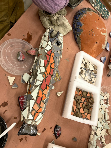 1_putting-fish-mosaic-together