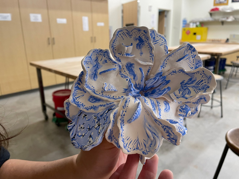 1.2_ceramic-painted-blue-flower